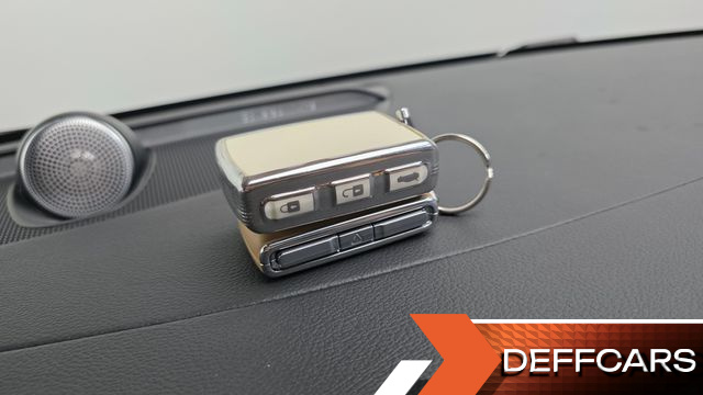 Volvo V60 T5 Pro AWD купить на сайте DeffCars