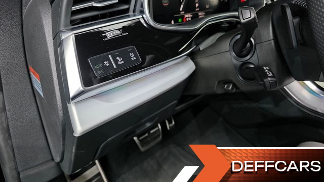 Audi Q8 55 TFSI Quattro Premium купить на сайте DeffCars