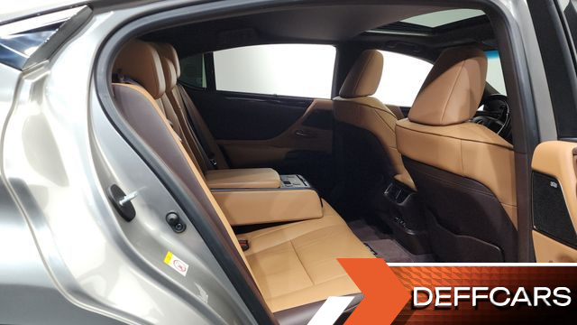 Lexus ES Executive купить на сайте DeffCars