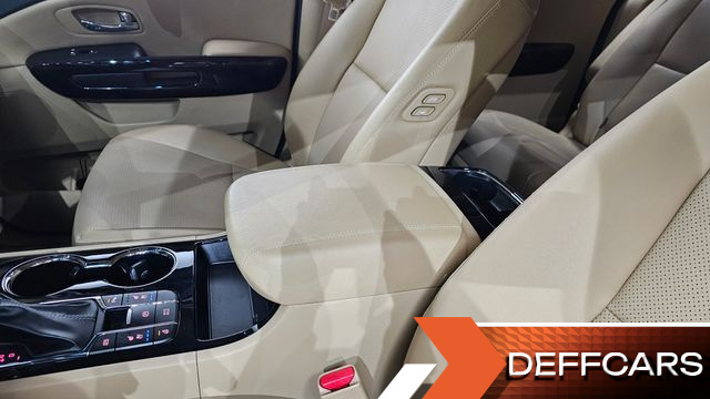 Kia CARNIVAL 9-Seater Prstige купить на сайте DeffCars