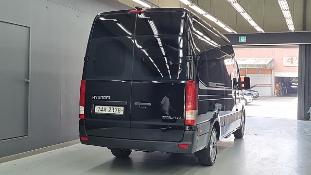 Hyundai SOLATI 15-seater Luxury купить на сайте DeffCars