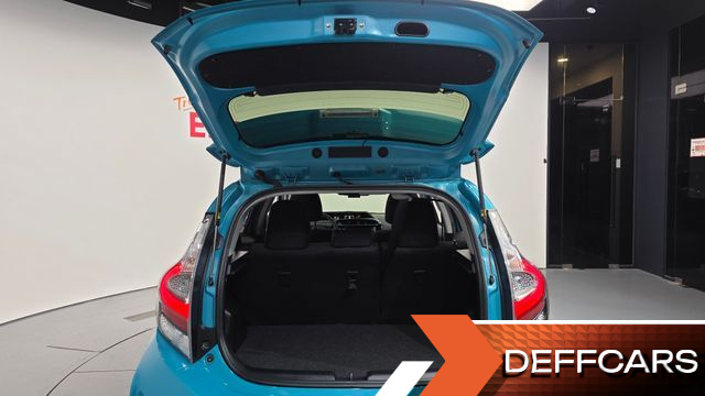 Toyota PRIUS 1.5 купить на сайте DeffCars