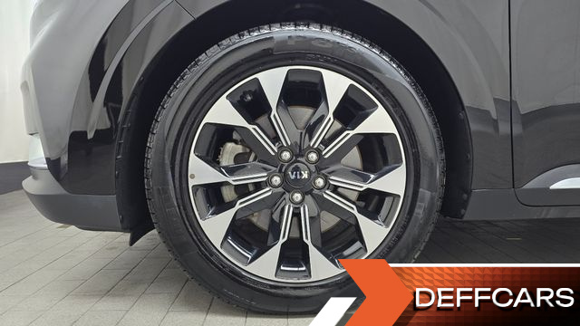 Kia CARNIVAL 9-Seater Signature купить на сайте DeffCars