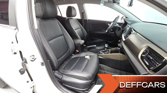 Kia STONIC 1.4 Prestige купить на сайте DeffCars