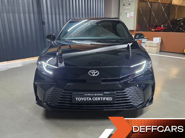 Toyota CAMRY 2.5 XLE Hybrid купить на сайте DeffCars