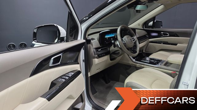 Kia CARNIVAL 9-Seater Signature купить на сайте DeffCars