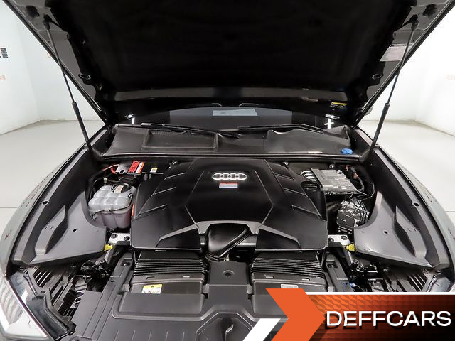 Audi Q8 55 TFSI Quattro Premium купить на сайте DeffCars