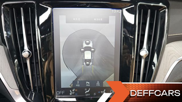 Volvo S60 T5 Inscroption купить на сайте DeffCars