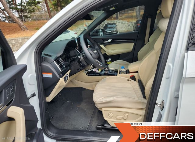 Audi Q5 45 TFSI Quattro Premium купить на сайте DeffCars