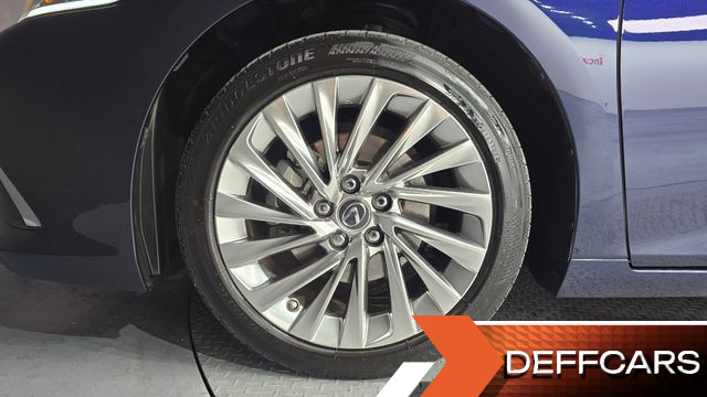 Lexus ES Luxury Plus купить на сайте DeffCars