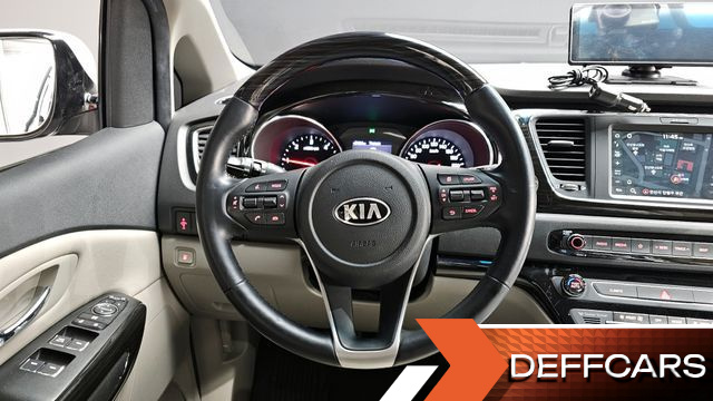 Kia CARNIVAL 9-Seater Prstige купить на сайте DeffCars