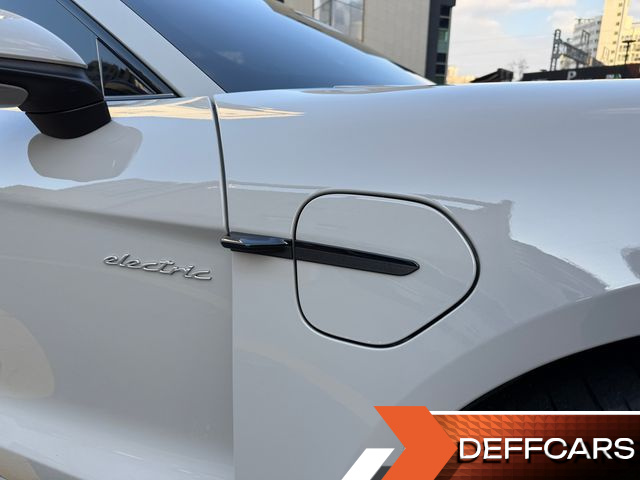 Porsche TAYCAN Turbo купить на сайте DeffCars