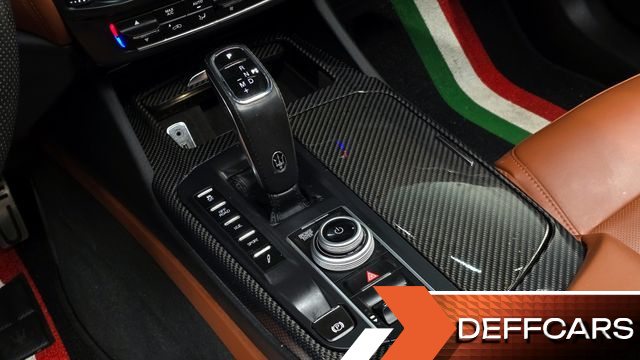 Maserati LEVANTE 3.0 AWD Modena купить на сайте DeffCars