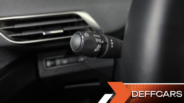 Peugeot 5008 1.2 Pure Tech Allure купить на сайте DeffCars