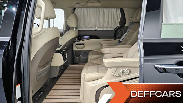 Kia CARNIVAL Gasoline 9-Seater Signature купить на сайте DeffCars