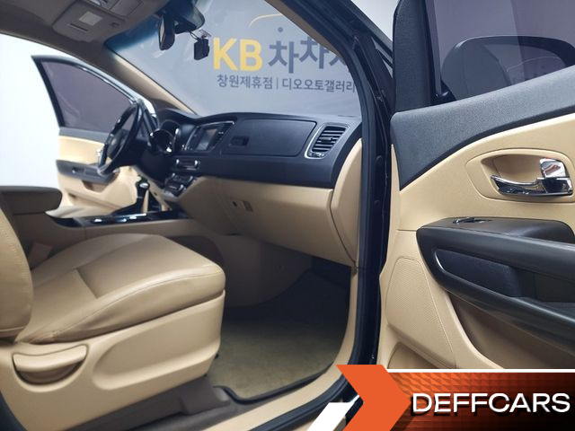 Kia CARNIVAL 9-Seater Luxury купить на сайте DeffCars
