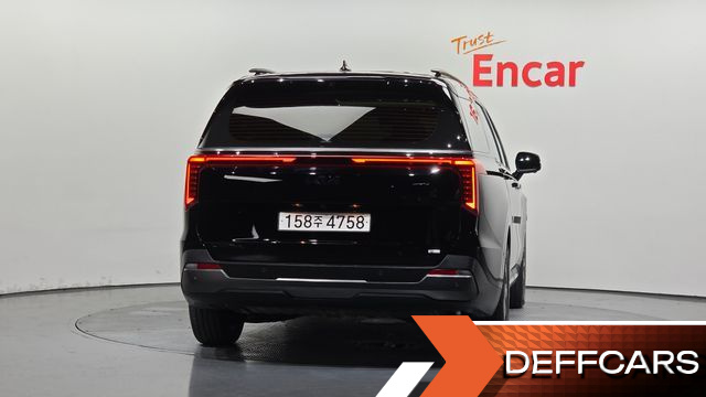 Kia CARNIVAL Hev 9 Seater X Line купить на сайте DeffCars