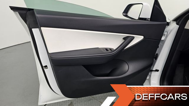Tesla MODEL Y Long Range AWD купить на сайте DeffCars
