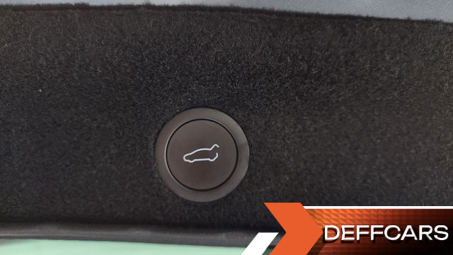 Tesla MODEL Y Long Range AWD купить на сайте DeffCars