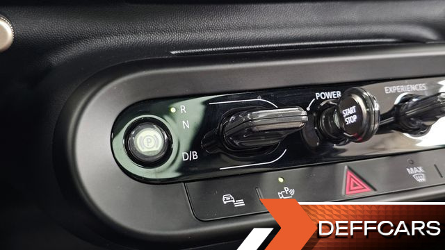 Mini COOPER SE Favoured купить на сайте DeffCars