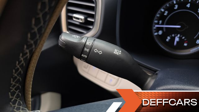 Hyundai VENUE 1.6 Flux купить на сайте DeffCars