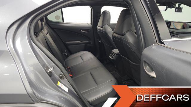 Lexus UX 2.0 AWD купить на сайте DeffCars