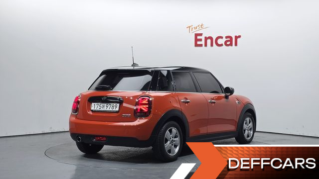Mini COOPER 5Door Standard 3rd купить на сайте DeffCars