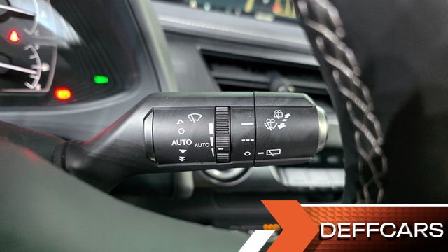 Lexus UX 2.0 AWD купить на сайте DeffCars