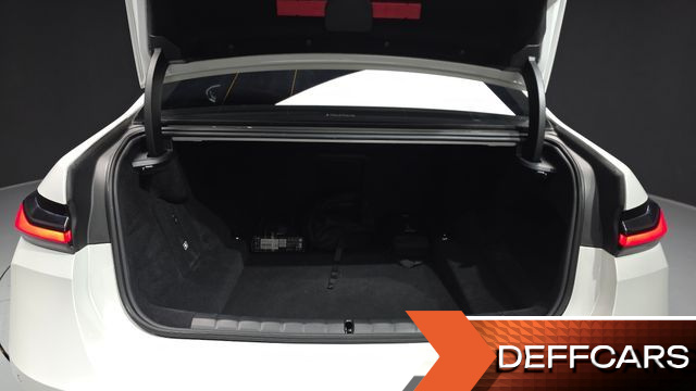 BMW 7-SERIES 750e xDrive Design Pure Excellence купить на сайте DeffCars