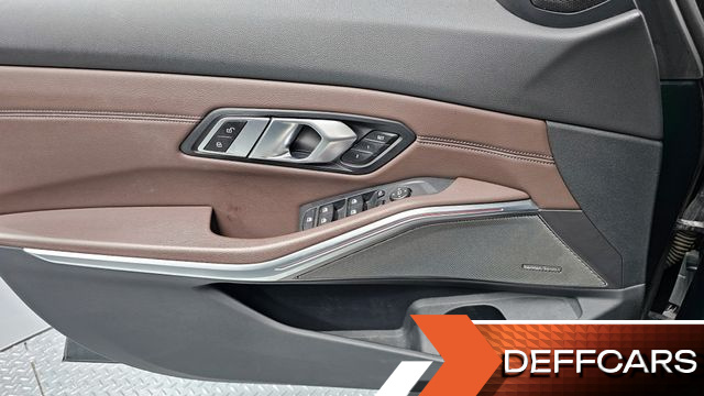 BMW 3-SERIES 320i Luxury купить на сайте DeffCars