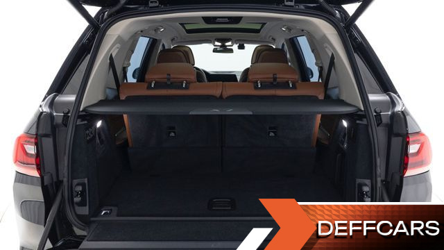 BMW X7 xDrive 40i Design Pure Excellence 6-Seater купить на сайте DeffCars