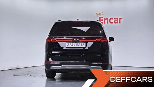 Kia CARNIVAL Gasoline 9-Seater Signature купить на сайте DeffCars