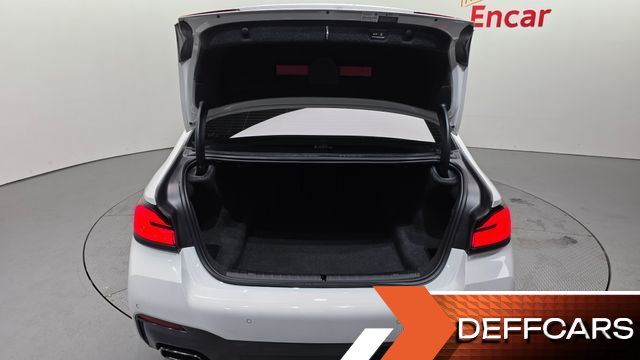 BMW 5-SERIES M550i xDrive купить на сайте DeffCars