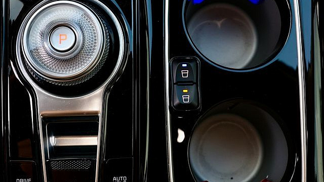 Kia CARNIVAL Gasoline 9-Seater Hi-Limousine Signature купить на сайте DeffCars
