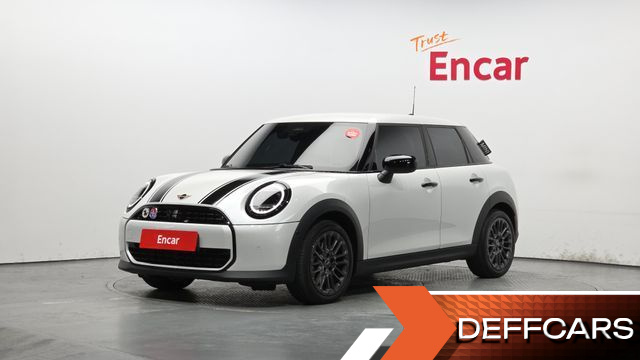 Mini COOPER 5Door Essential купить на сайте DeffCars