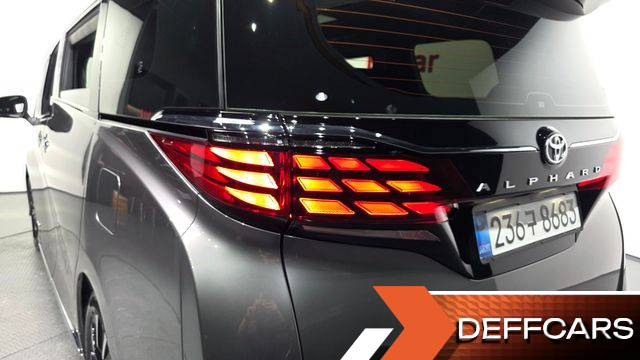 Toyota ALPHARD 2.5 HEV Executive AWD купить на сайте DeffCars