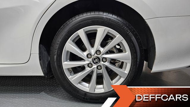 Toyota CAMRY 2.5 LE Hybrid купить на сайте DeffCars