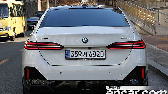 BMW 5-SERIES 530i xDrive M Sport купить на сайте DeffCars