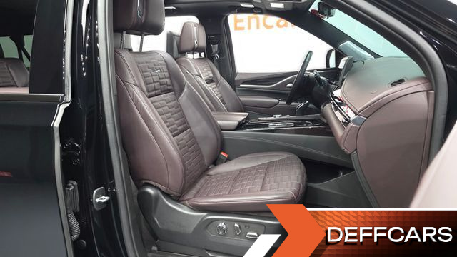 Cadillac ESCALADE 6.2 ESV ESV Sports Platinum купить на сайте DeffCars