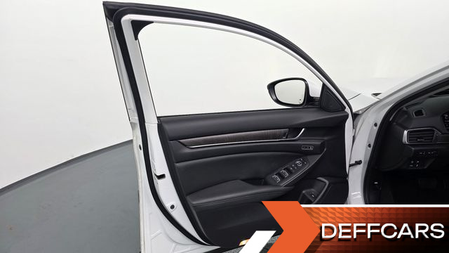 Honda ACCORD 2.0 Hybrid Touring купить на сайте DeffCars