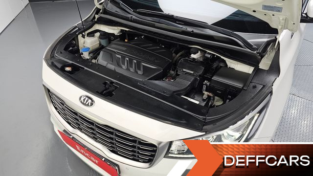 Kia CARNIVAL 9-Seater Noblesse купить на сайте DeffCars