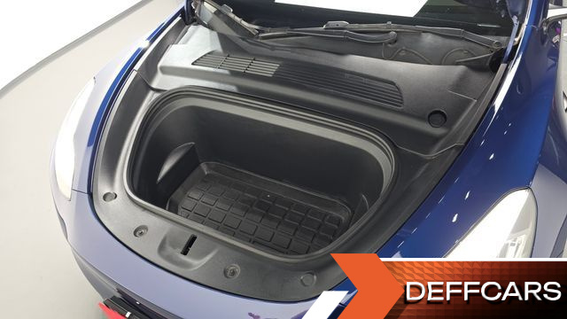 Tesla MODEL Y Long Range AWD купить на сайте DeffCars
