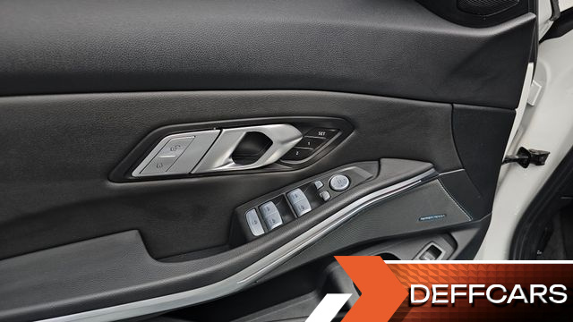 BMW 3-SERIES 320i M Sport купить на сайте DeffCars