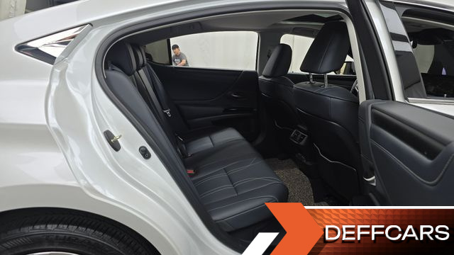 Lexus ES Luxury Plus купить на сайте DeffCars