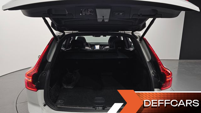 Volvo XC60 T8 R-Design купить на сайте DeffCars