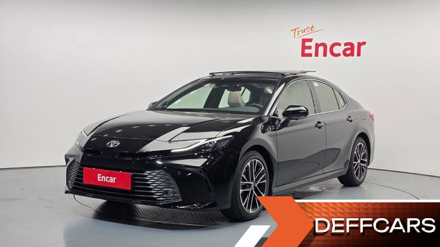 Toyota CAMRY 2.5 XLE Premium Hybrid купить на сайте DeffCars