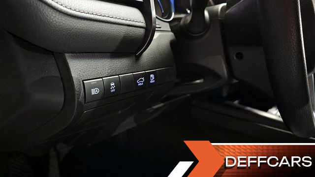 Toyota CAMRY 2.5 LE Hybrid купить на сайте DeffCars