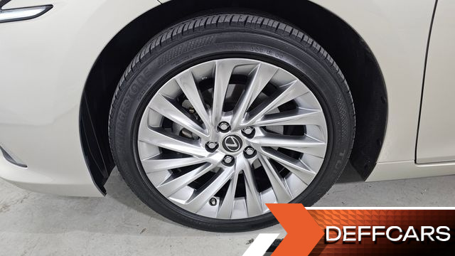 Lexus ES Executive купить на сайте DeffCars