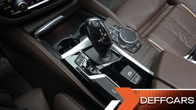 BMW 5-SERIES 530i xDrive Luxury Plus купить на сайте DeffCars