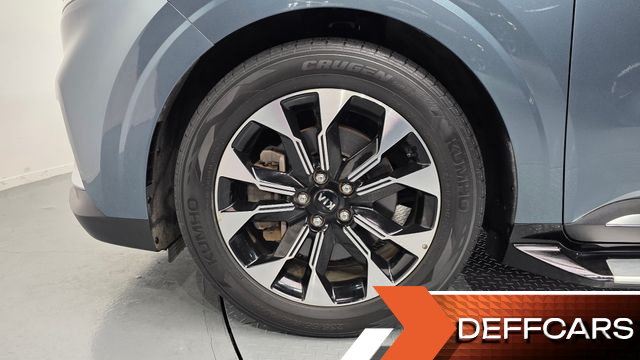 Kia CARNIVAL Gasoline 9-Seater Signature купить на сайте DeffCars